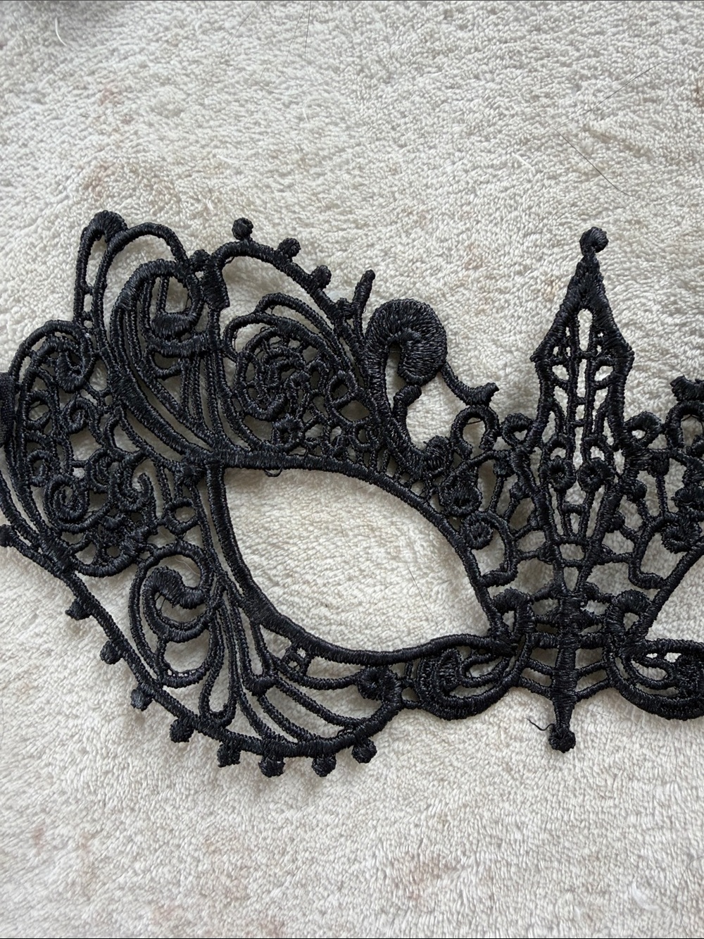 Black Lace Masquerade Eye Mask with Ribbon Ties - Picture 4 of 5
